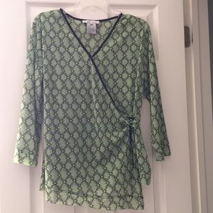 Nine West green patterned blouse